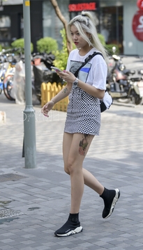 [TP-246JY]一位艳若桃李的裹臀裙大长腿美女