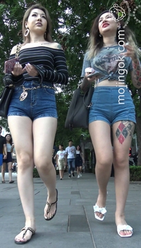 [SP-245RW]街拍豪放纹身热裤美女